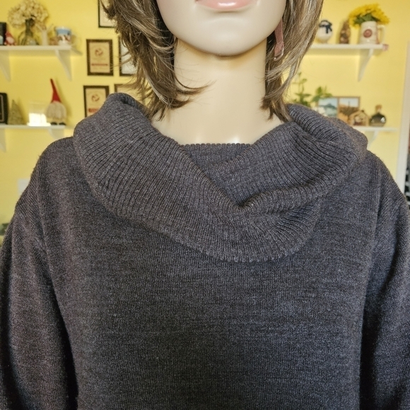 Spring + Mercer Cowl Neck Tunic Sweater - Picture 4 of 13